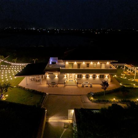 Villa Zefiro Suites & Events Battipaglia Exteriör bild