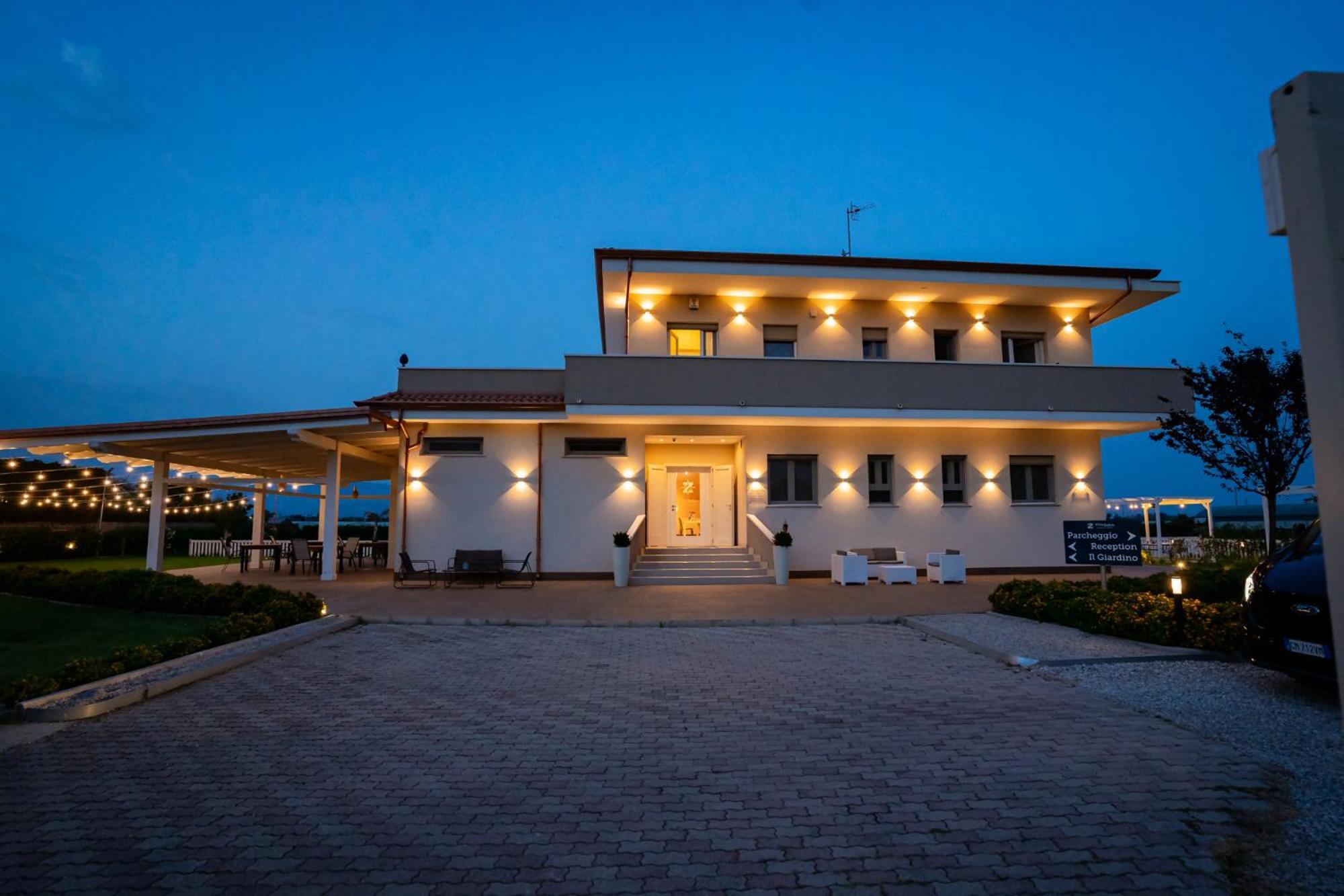 Villa Zefiro Suites & Events Battipaglia Exteriör bild